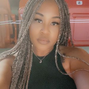 Meet your Posher, Clarissa